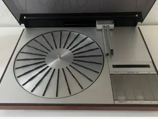 Beogram købes søger