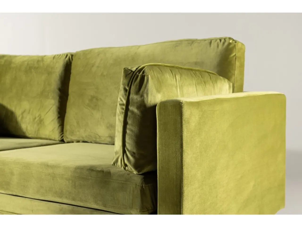Billede 27 - Boom Sofa Grøn Velour med messingfarvet stålben