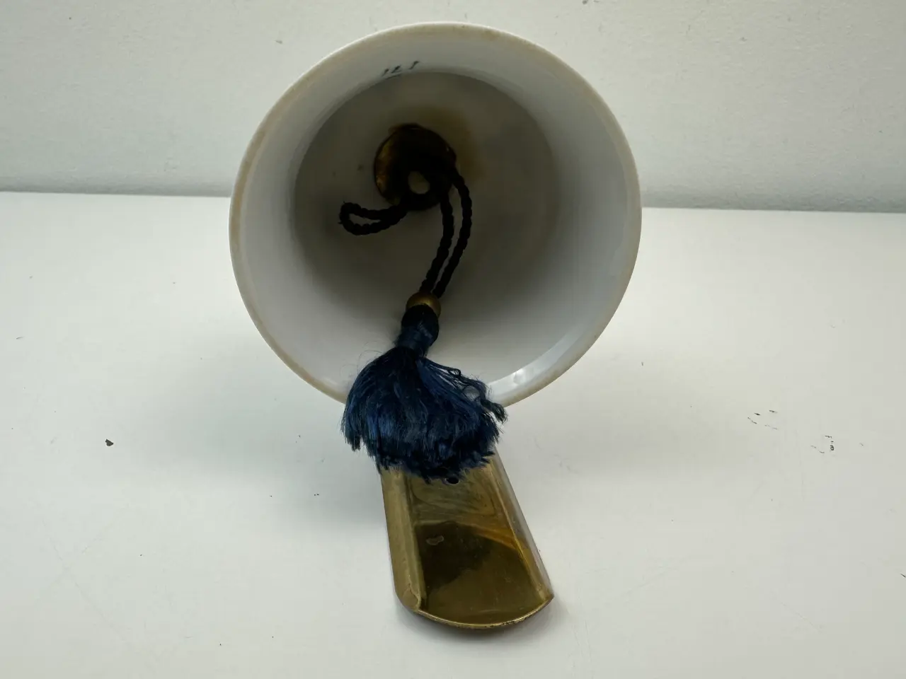 Billede 6 - Messing / porcelæns klokke m. ophæng
