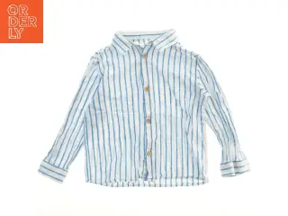 Skjorte med blå striber fra Zara (str. 104)