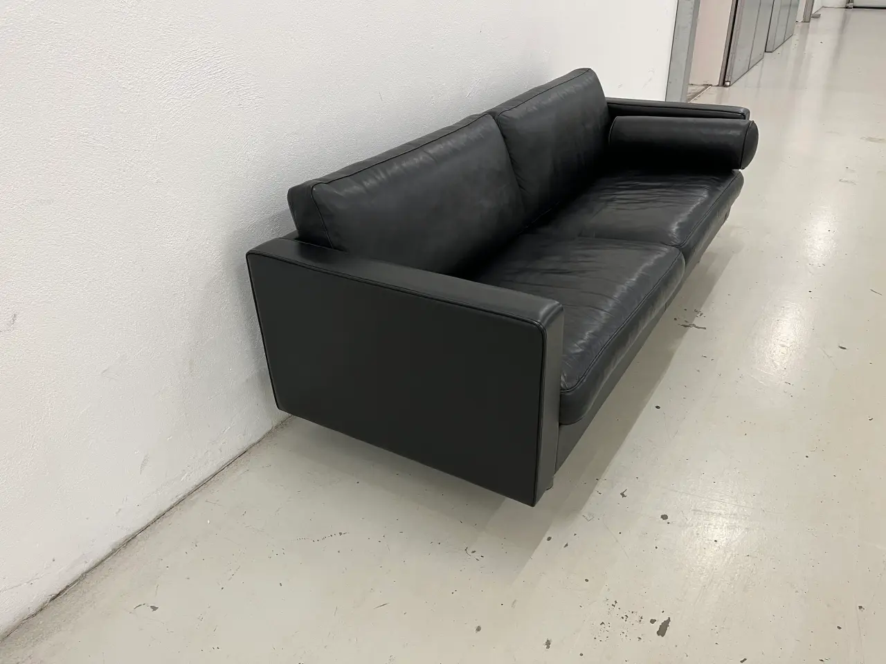 Billede 6 - Mogens Hansen MH321 3 Pers i sort premium læder.
