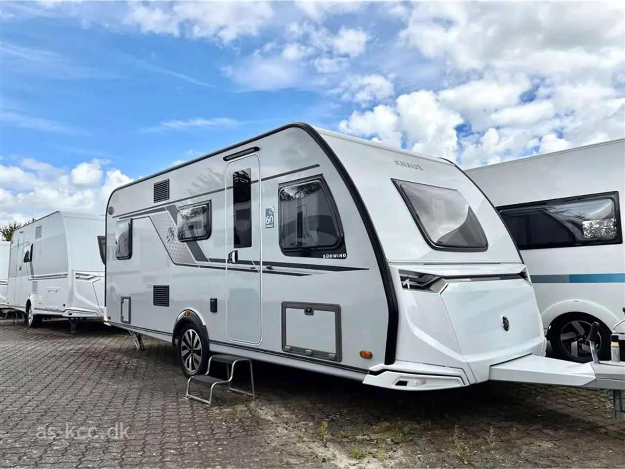 Billede 2 - 2023 - Knaus Südwind 500 QDK "60 Years Celebration" Knaus Südwind 500 QDK Dobbeltseng og Køjer