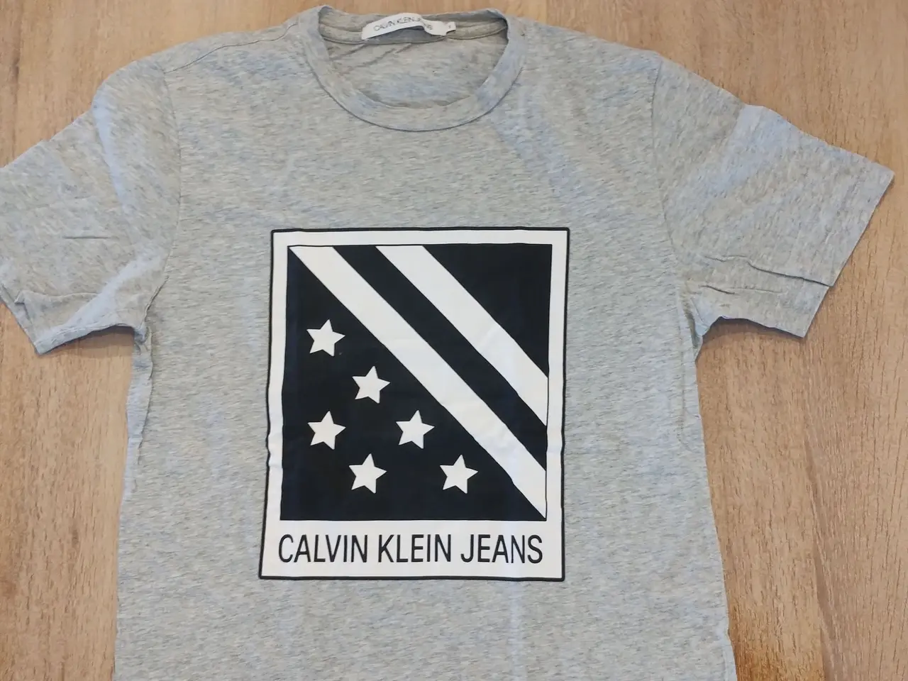 Billede 1 - Calvin Klein Jeans T-shirt – Str. S – Grå med graf