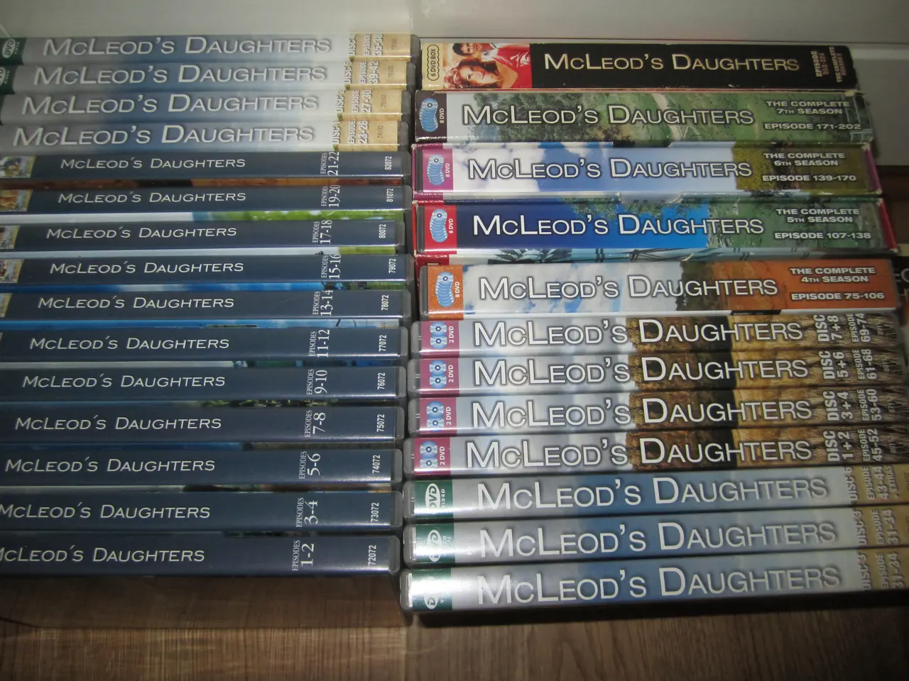 Billede 1 - BYD. MCLEOD`S DAUGHTERS. Serie.