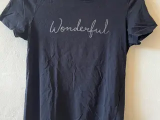 Forskellige t-shirts i str. s
