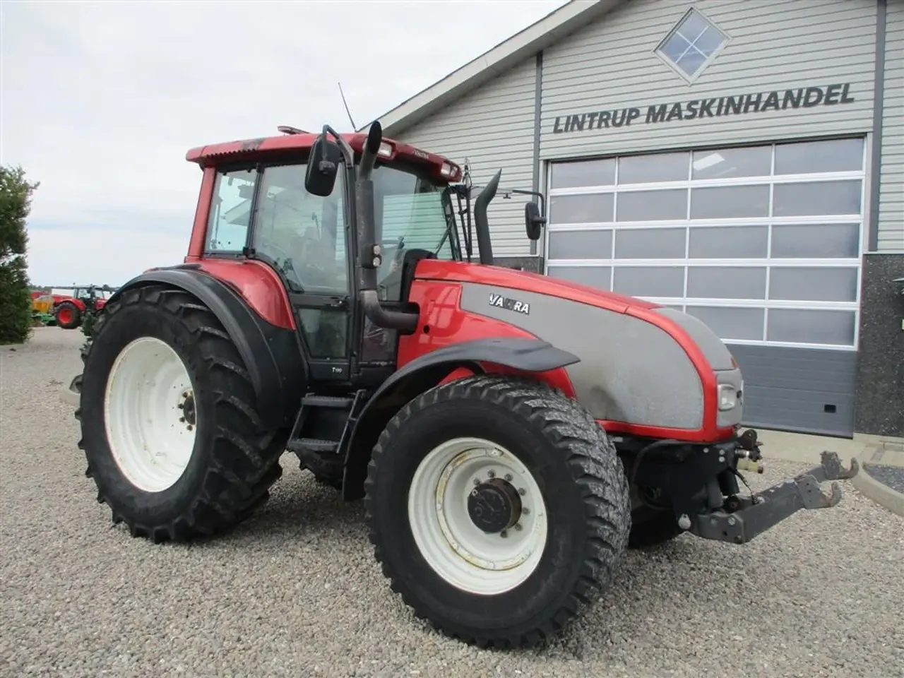 Billede 9 - Valtra T190 Med frontlift og affjedret foraksel