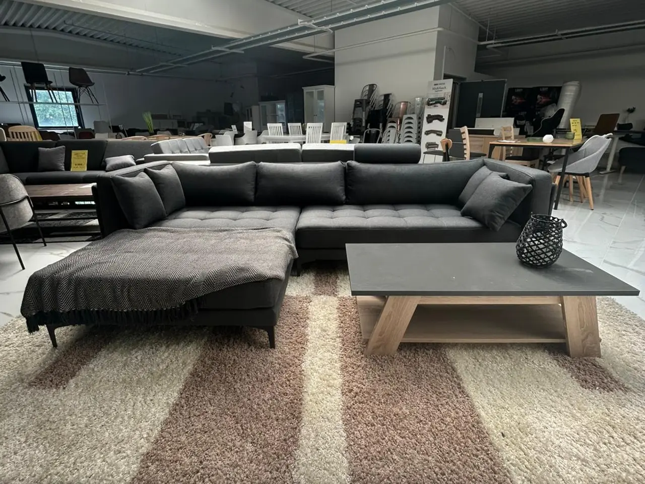 Billede 3 - XL sofa med venstrevendt chaiselong