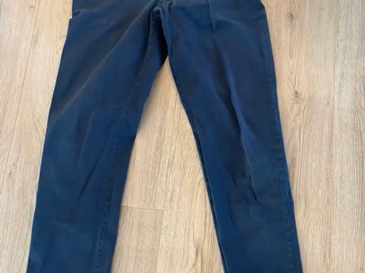 Billede 1 - Mørkeblå jeans fra Hattric