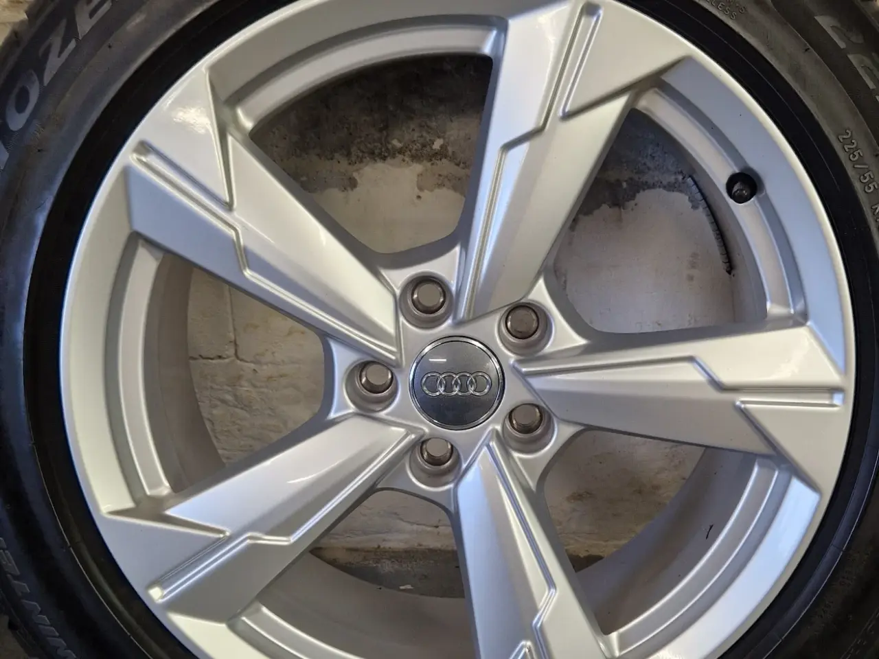 Billede 1 - AUDI A4/A5/A6/A7 ORIGINAL ALUFÆLGE MED VINTERDÆK 
