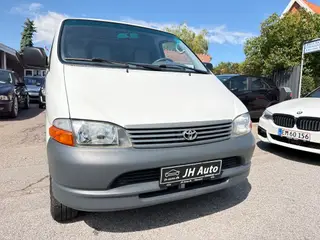 FLOT Toyota HiAce 2,5 D-4D 88 lang sælges.