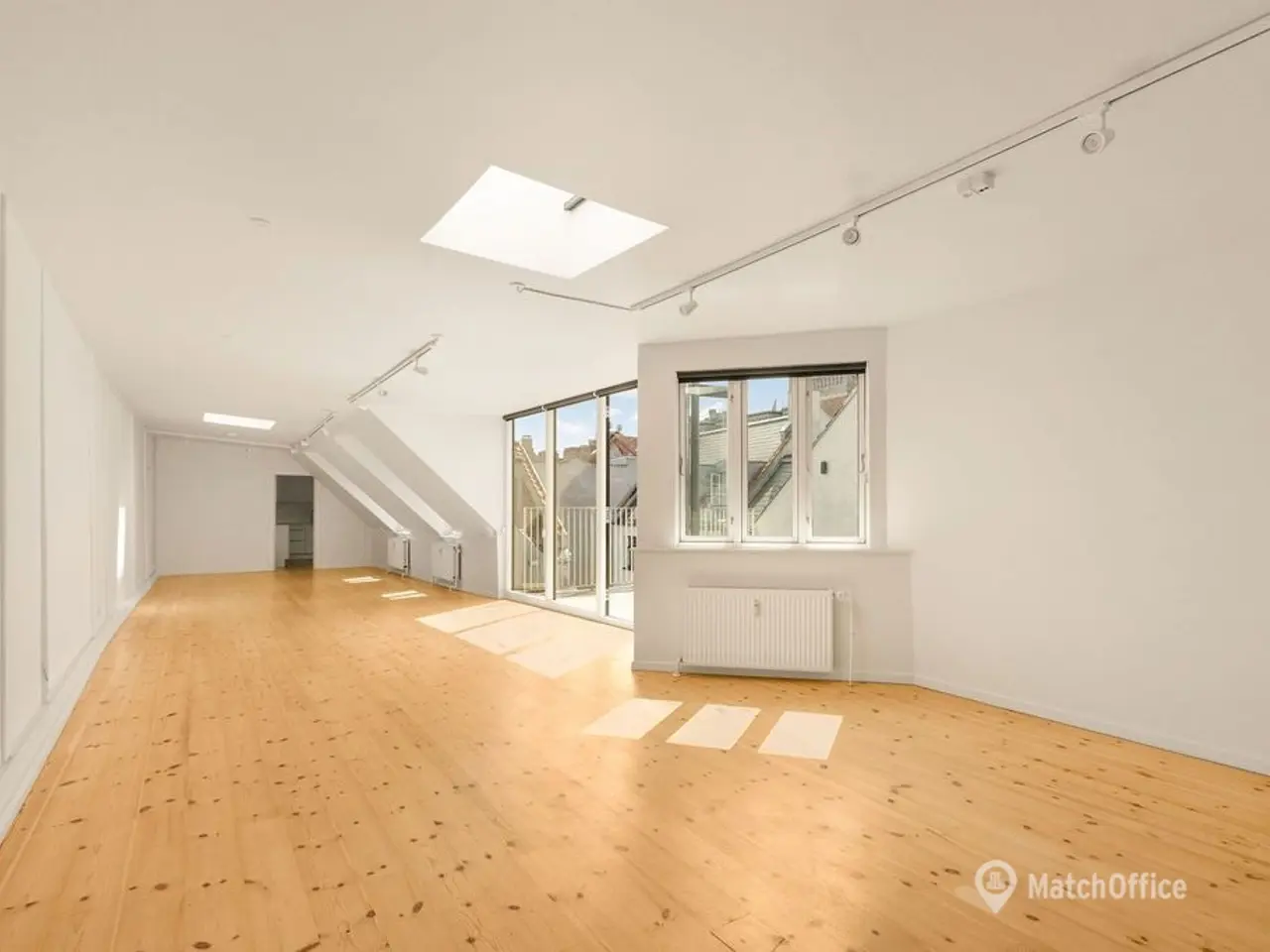Billede 15 - INGEN BINDING - Nyistandsat og indbydende kontor på 487 m² med privat tagterrasse
