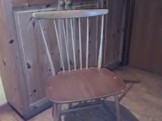 4 STOLE