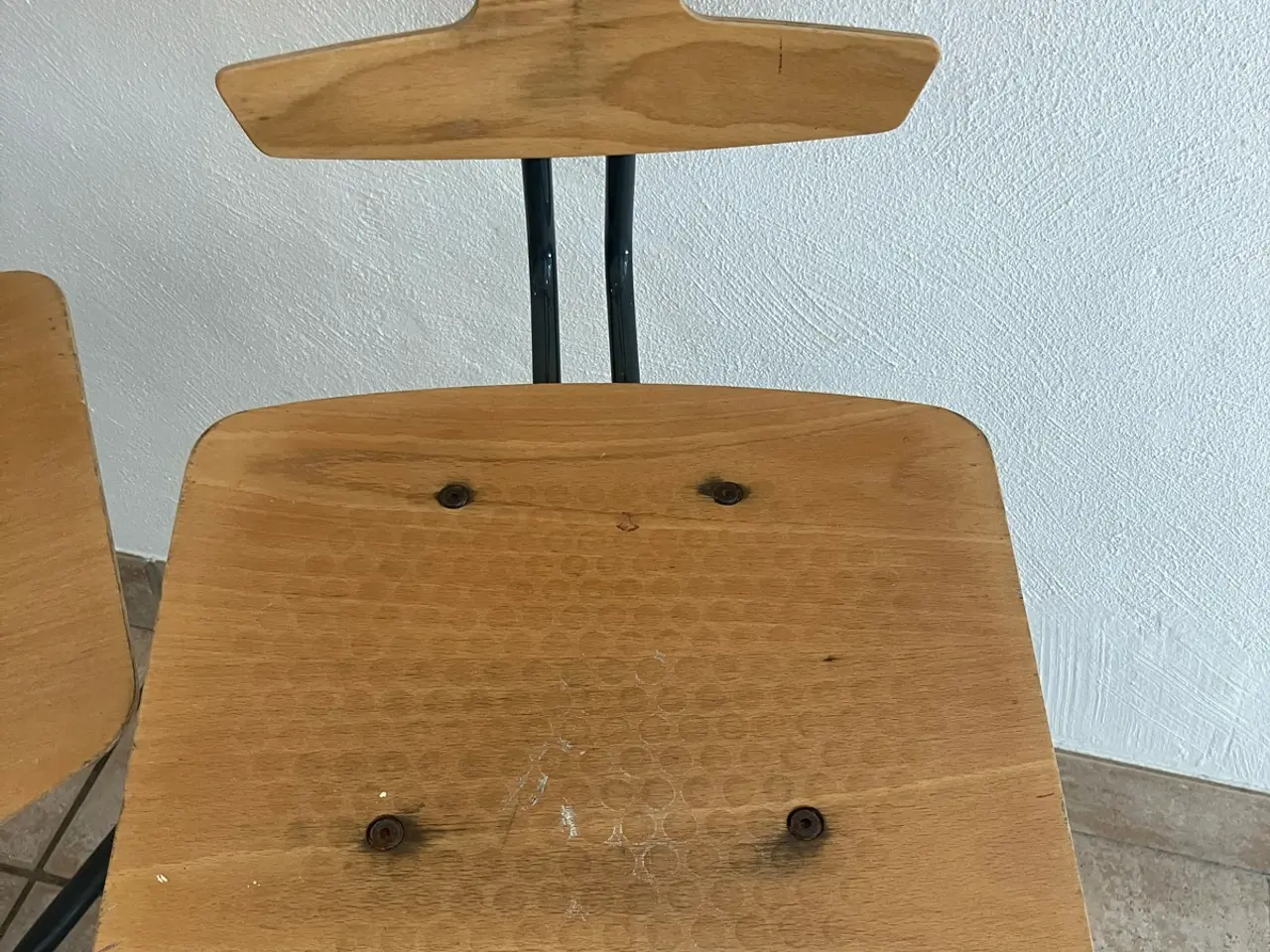 Billede 2 - To vintage-stole med justerbar højde