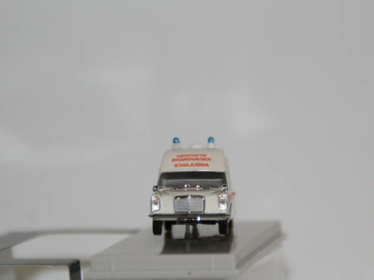 Billede 2 - Brekina  1:87  MERCEDES