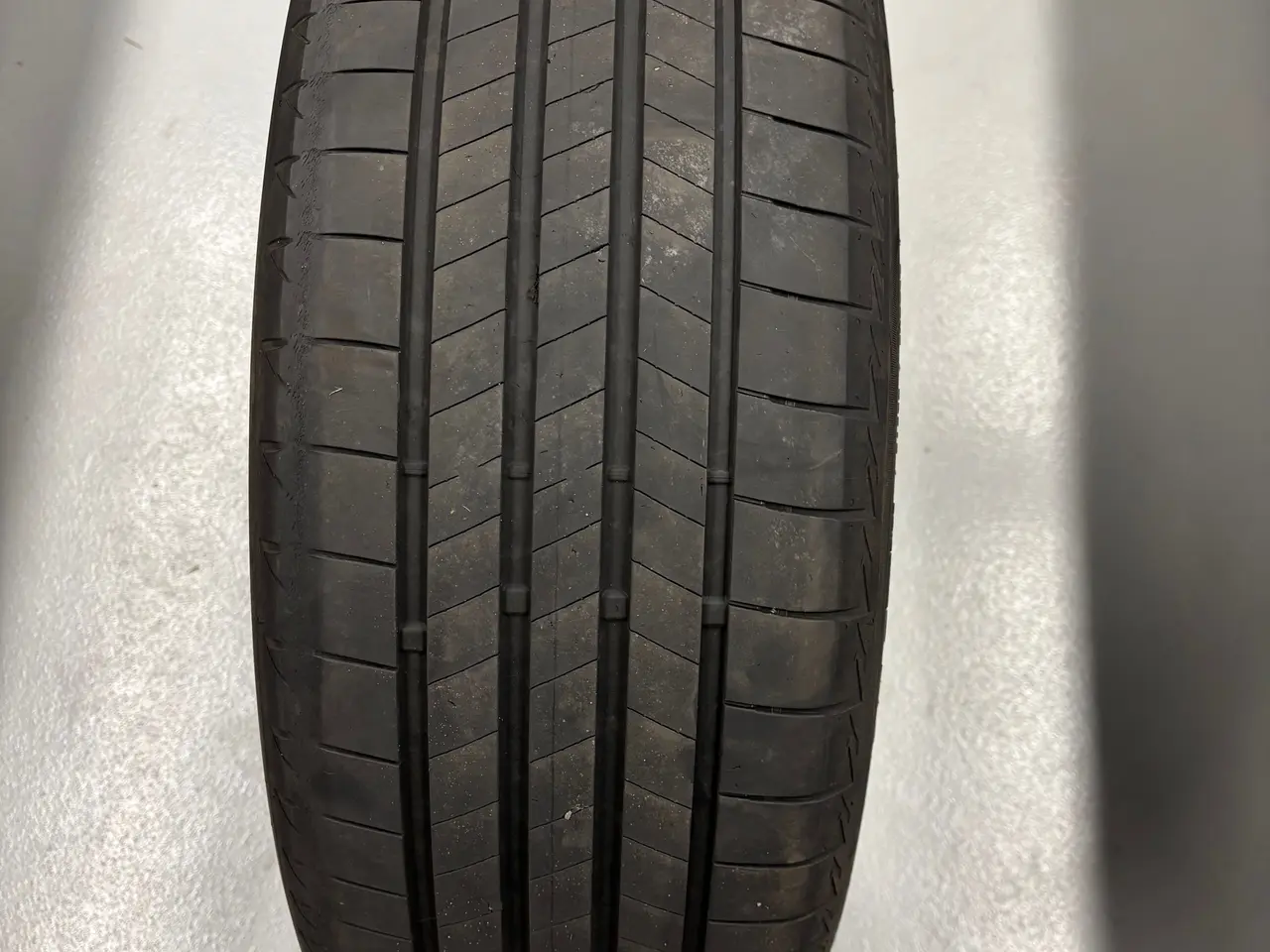 Billede 2 - 2 stk. Bridgestone Turanza 235/45R21 sommerdæk