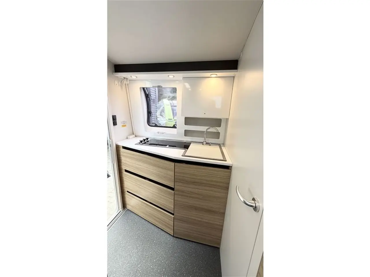 Billede 12 - 2018 - Adria Action 361 LH   Enkeltsenge-Mover-Telt