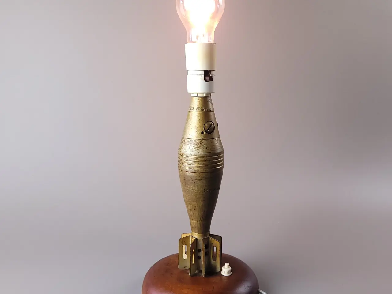 Billede 2 - ⭐️· Unik WWII Lampe - Mortérgranat fra 1945