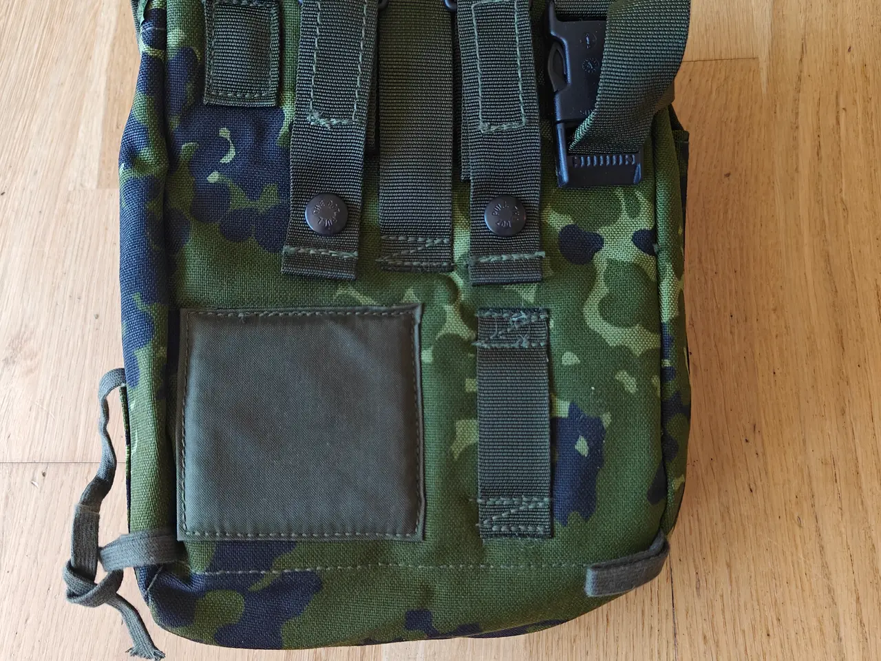 Billede 3 - ABC taske med M/69 gasmaske
