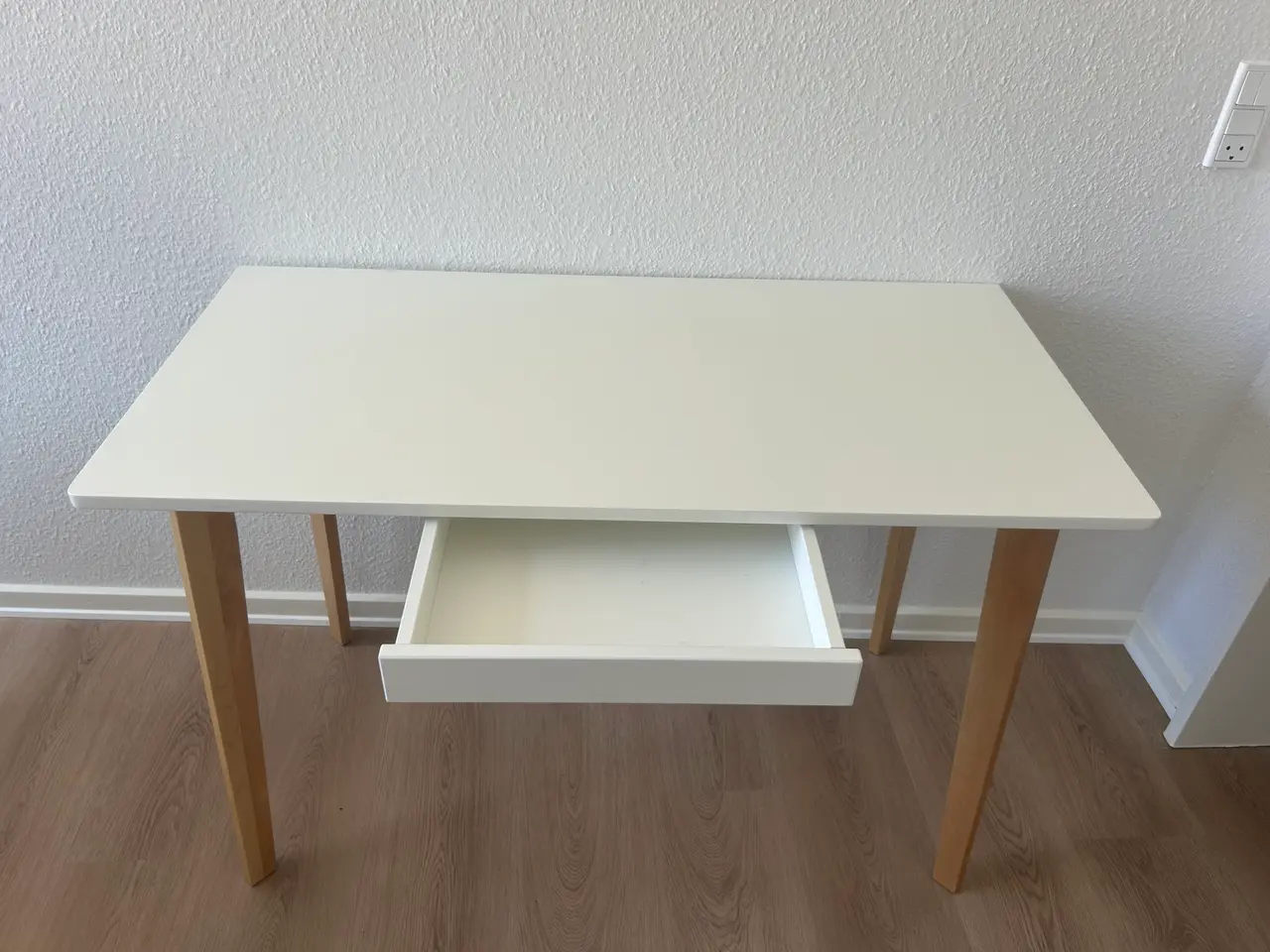 Billede 3 - Flot skrivebord
