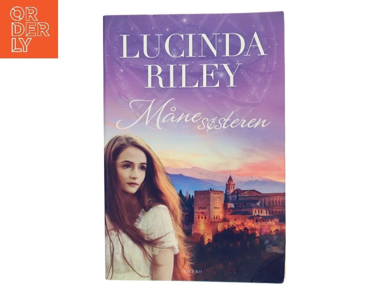 Billede 1 - Månesøsteren af Lucinda Riley (Bog)