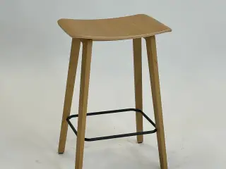 Four Design Share Stool Barstol – Træ SH 63 cm