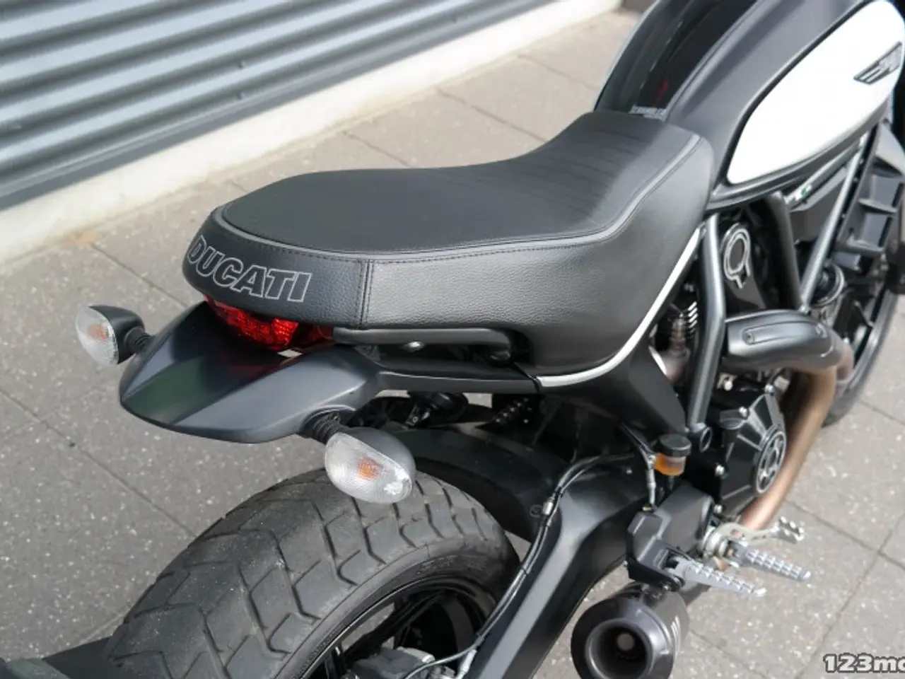 Billede 6 - Ducati Scrambler Icon Dark MC-SYD BYTTER GERNE