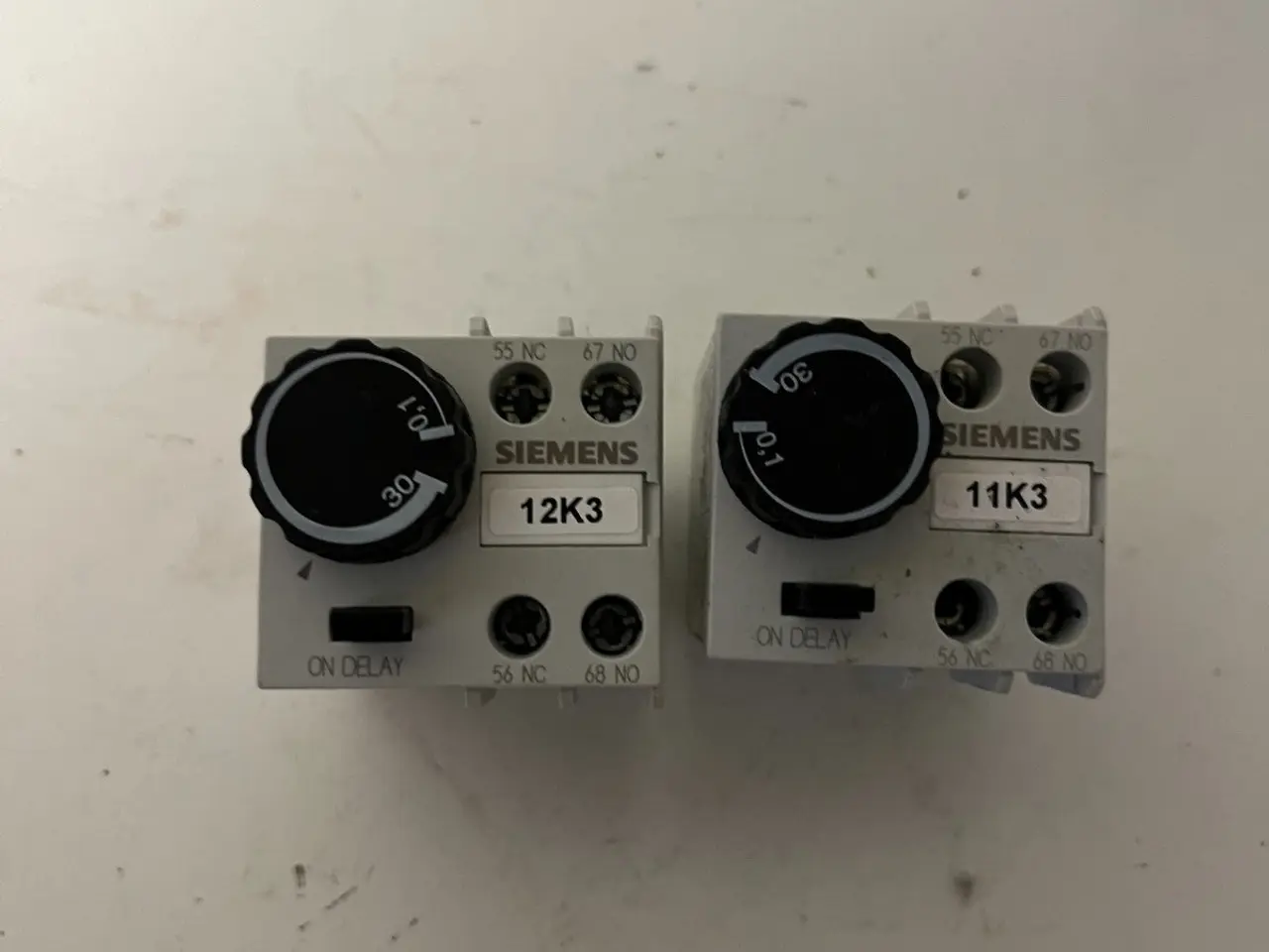 Billede 2 - parti 2x Siemens 3RT2926-2PA01 On-Delay Timer