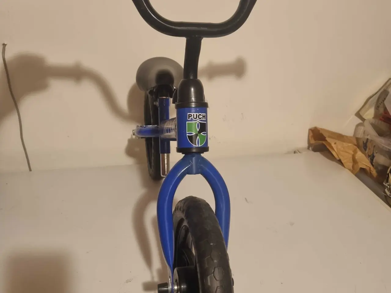 Billede 3 - Løbecykel kun brugt inddørs. 