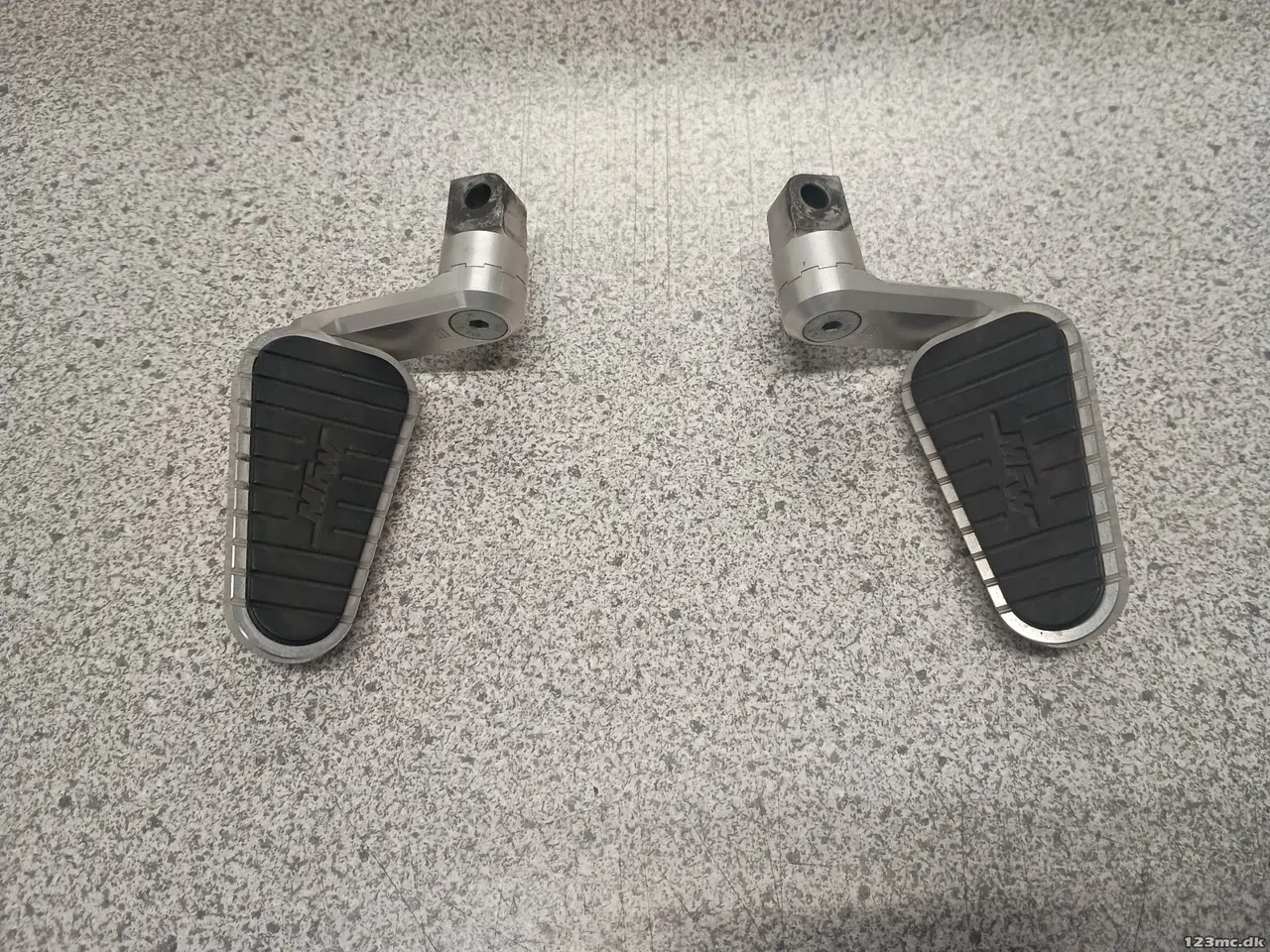 Billede 2 - MFW MULTI GRIP FODHVILER SÆT, Suzuki GSX1250F