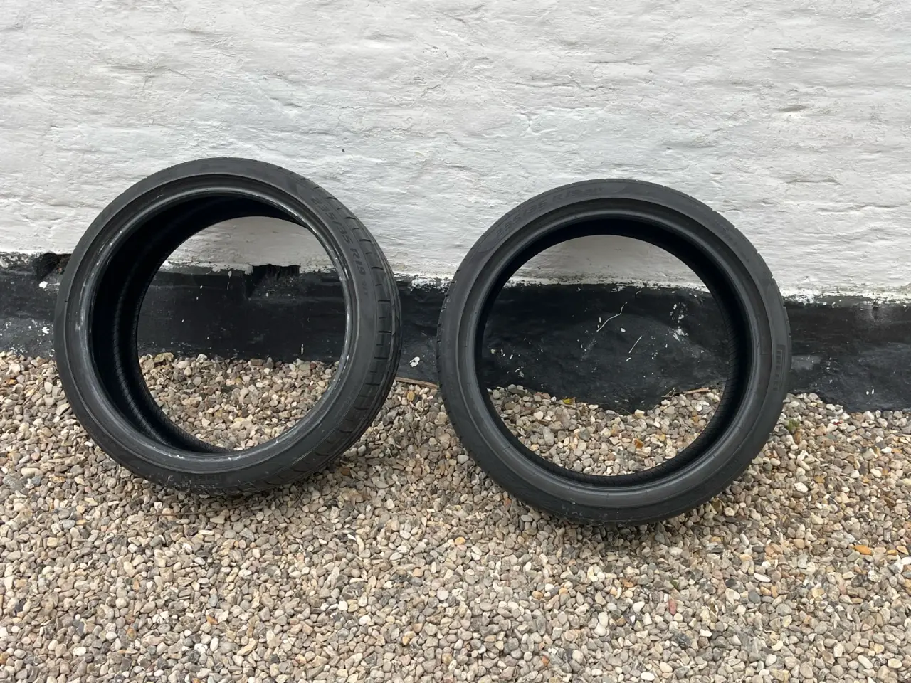Billede 1 - Pirelli p4 235/35-19
