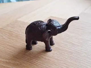 Rød elefant 