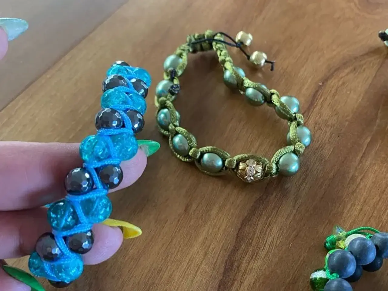 Billede 3 - Nye knyttede armbånd