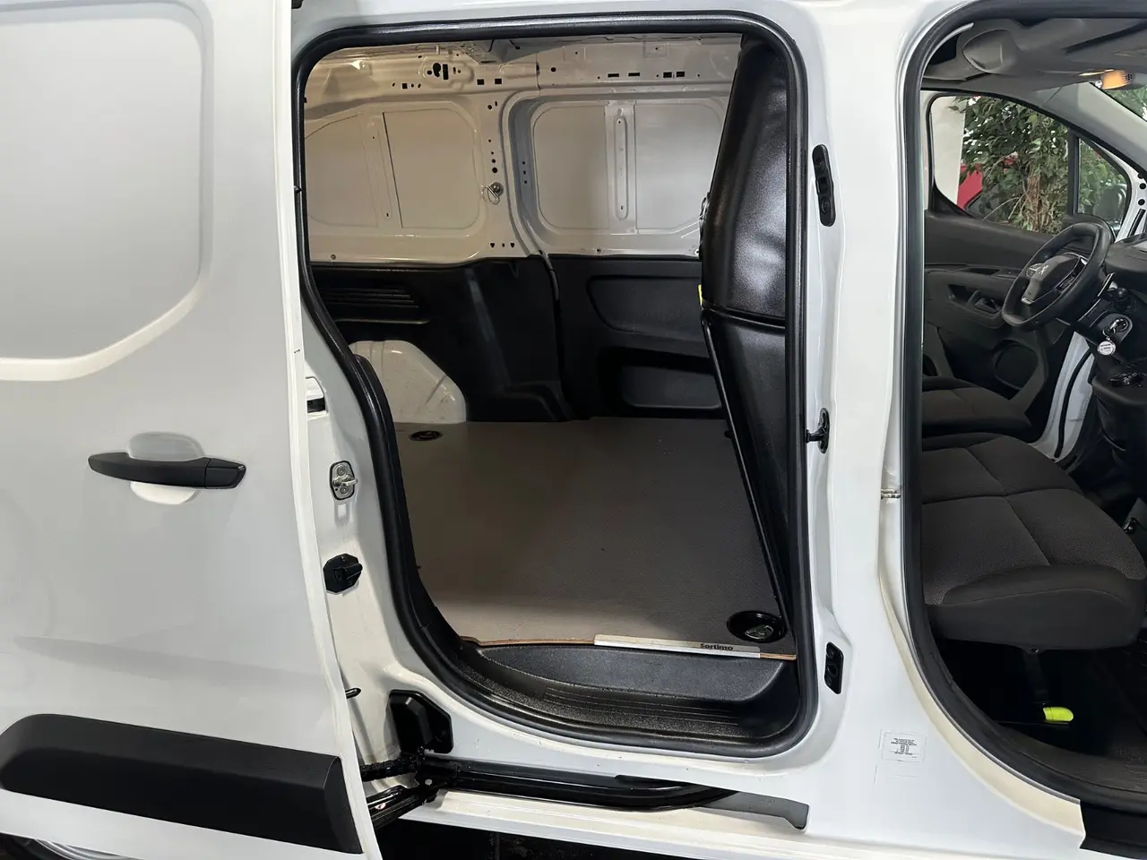 Billede 13 - Peugeot Partner 1,5 BlueHDi 130 L2V2 Plus Pro EAT8 Van
