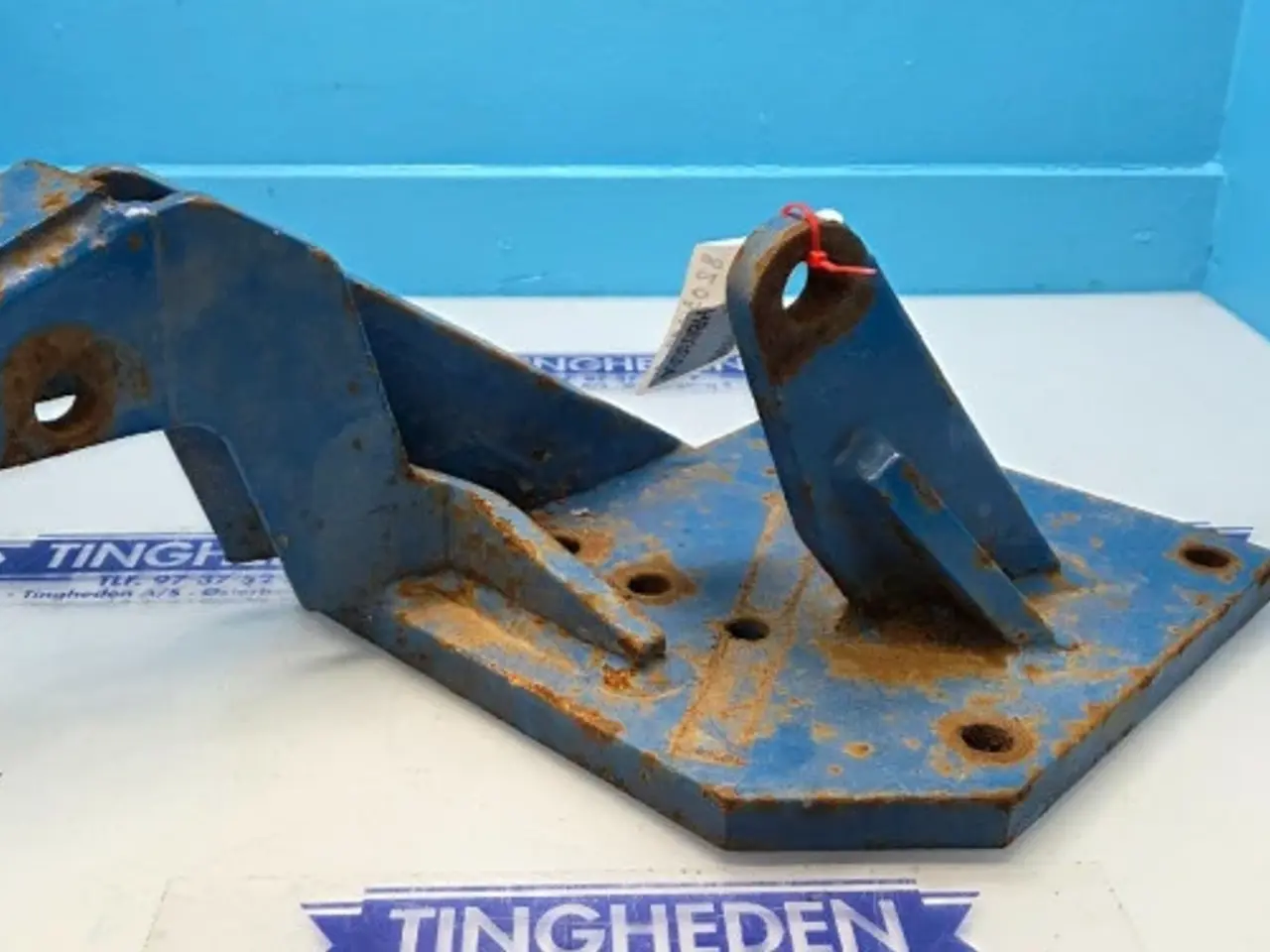 Billede 2 - New Holland TS110 Beslag L. 82007380