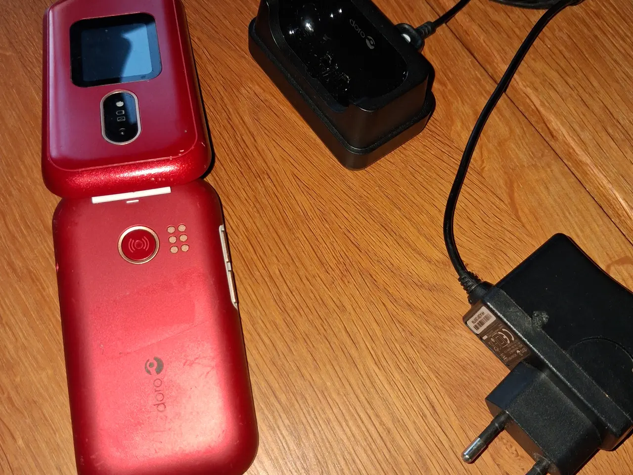 Billede 3 - Doro telefon med nødknap