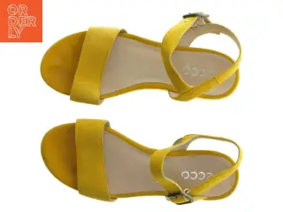 Gule ruskindssandaler. Ecco str 39