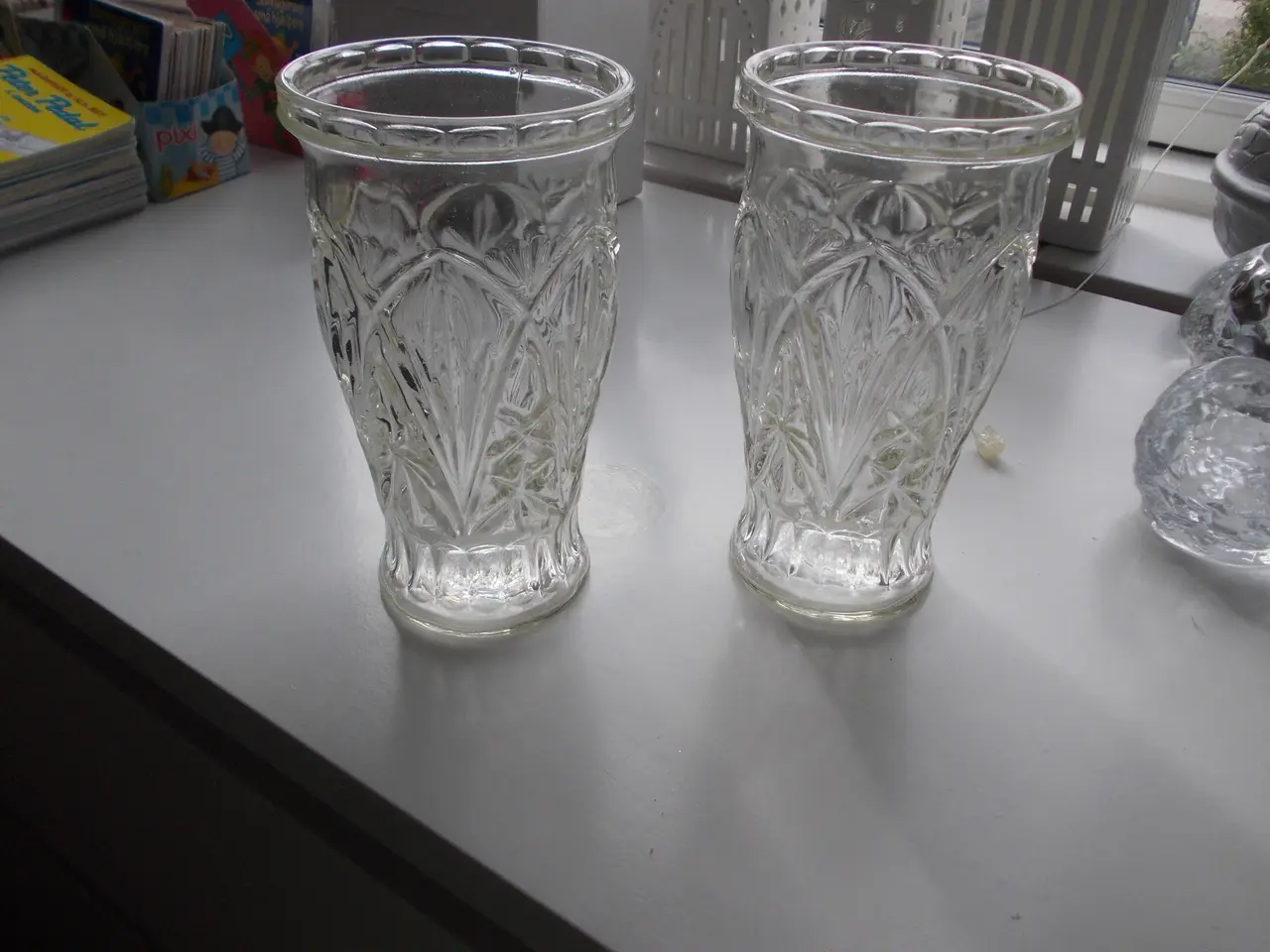 Billede 1 - Hospitalsvaser i presset glas