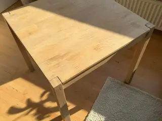 Egetræsbord