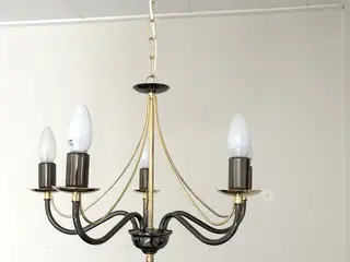 Moderne udgave af en 5- armet "kirkekrone".