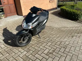 Yamaha jog r årgang 2011