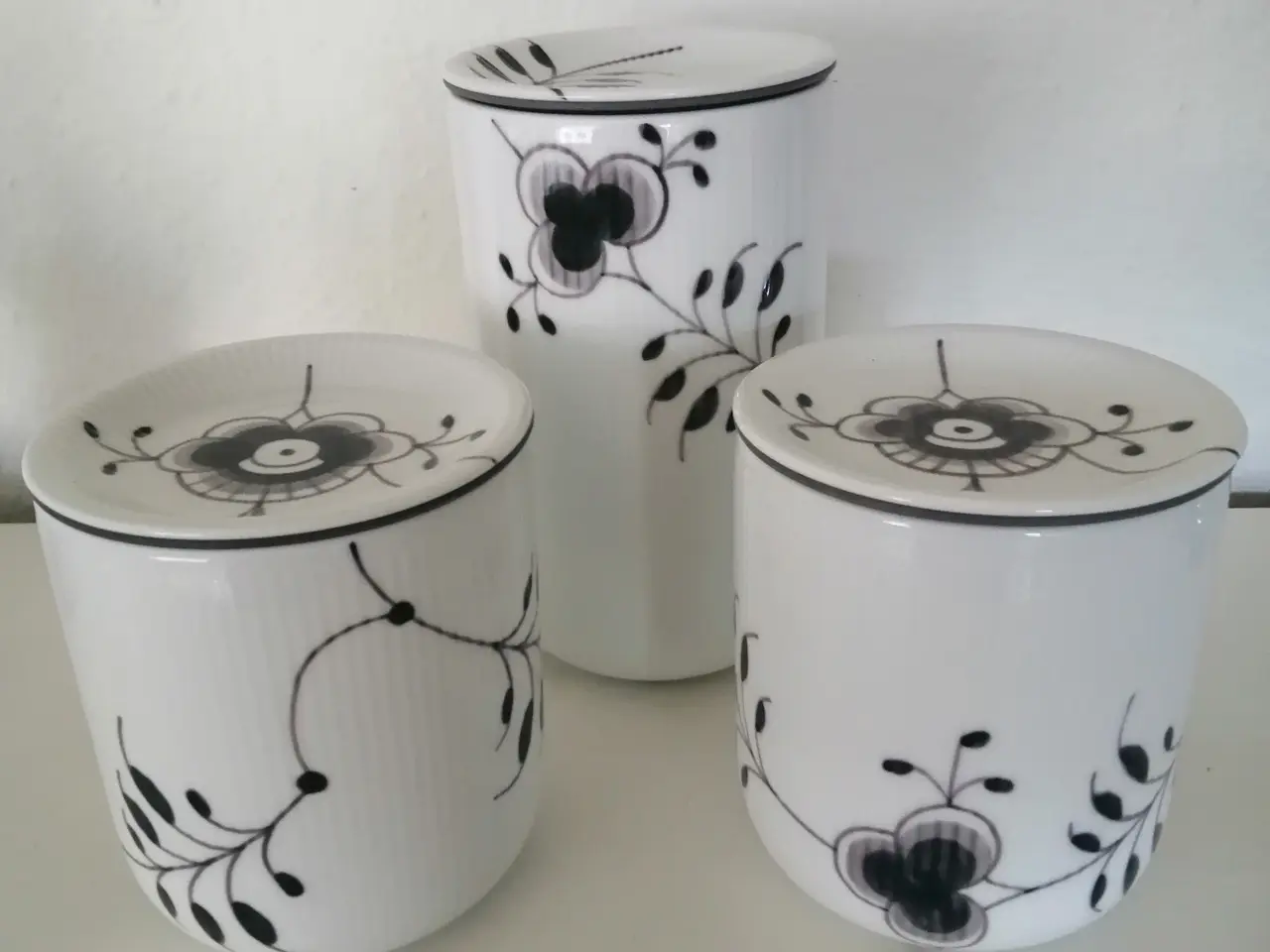 Billede 1 - Royal Copenhagen mega sort krukke