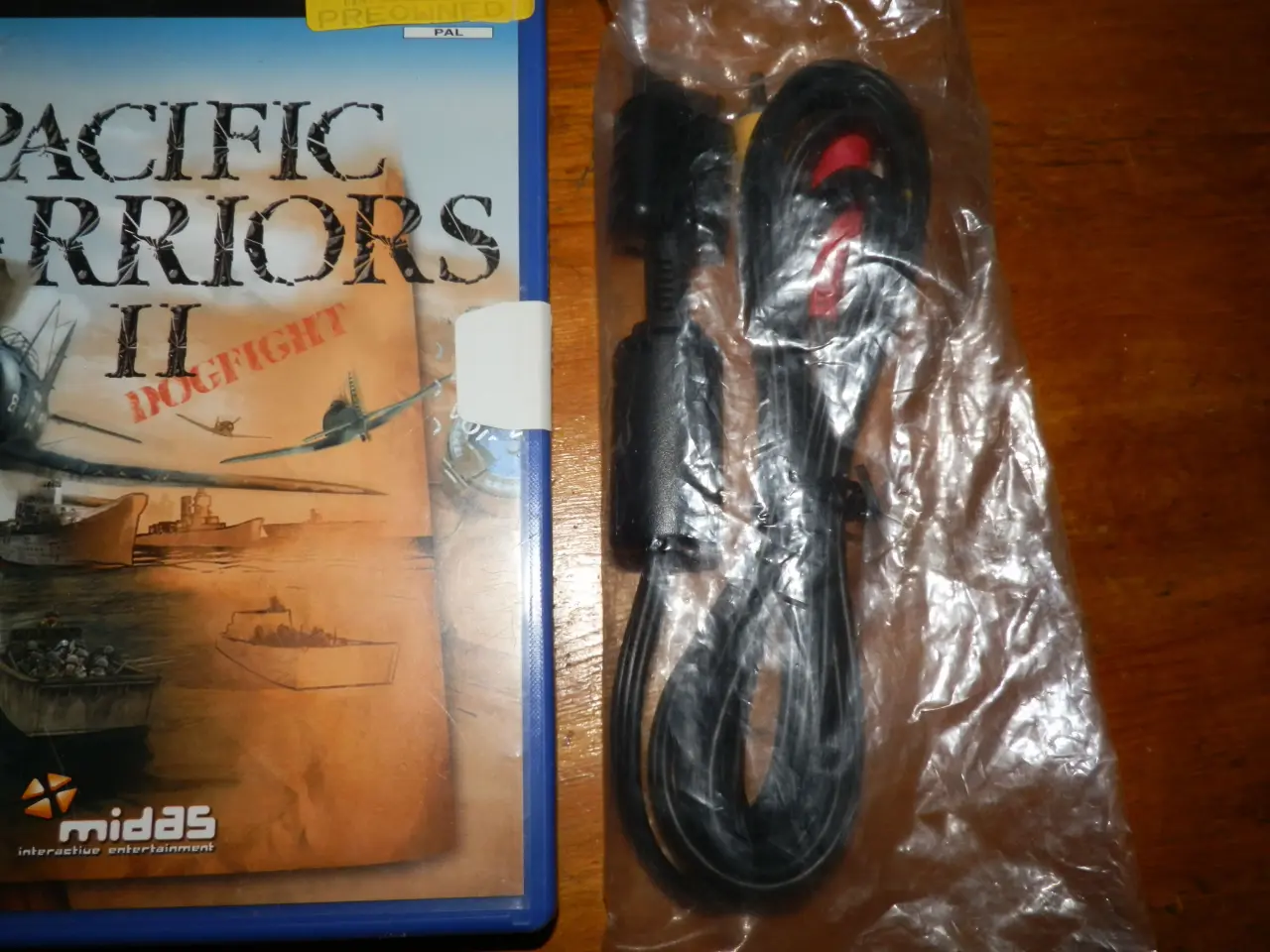 Billede 2 - To WW2 krigspil + org. kabel til PS2
