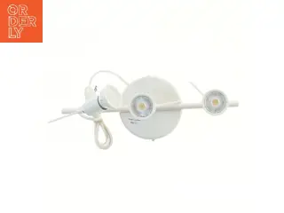Hvid LED Væglampe med tre spots (str. 36x13 cm)