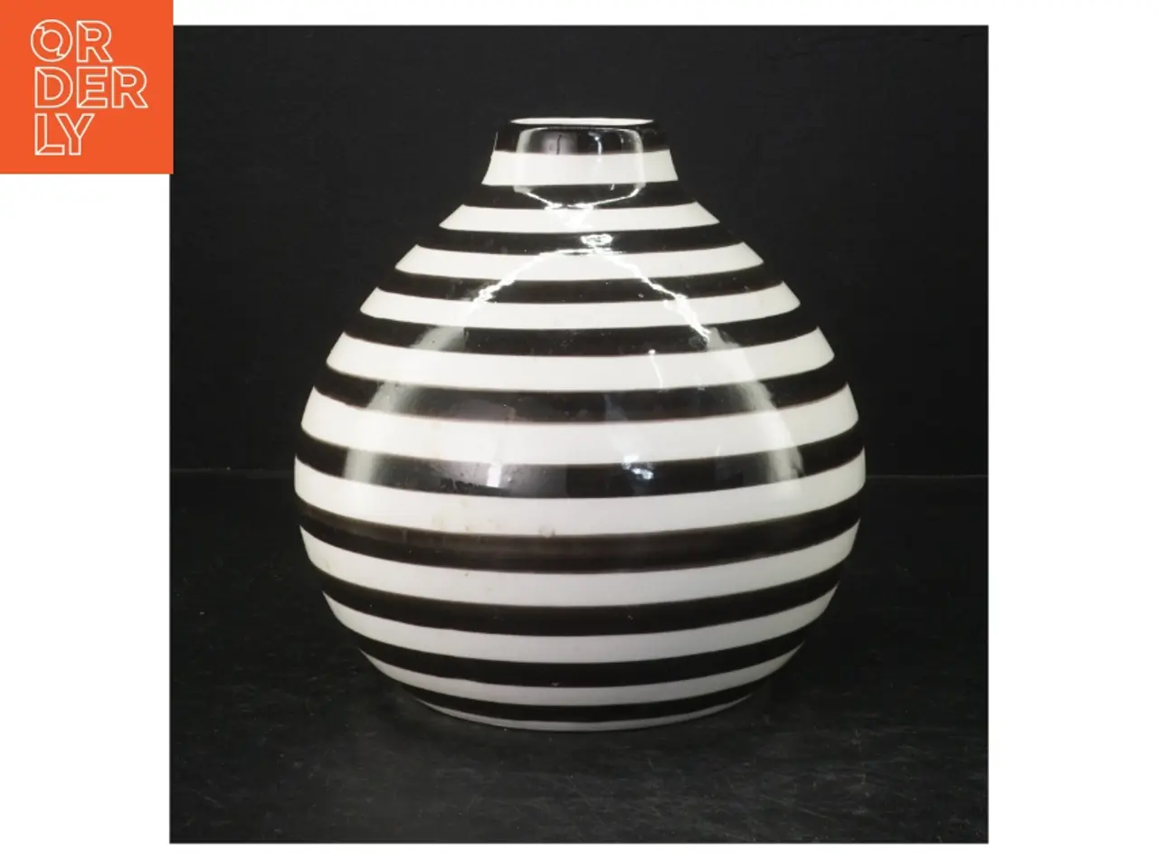 Billede 1 - Stribet keramikvase (str. 19 cm)