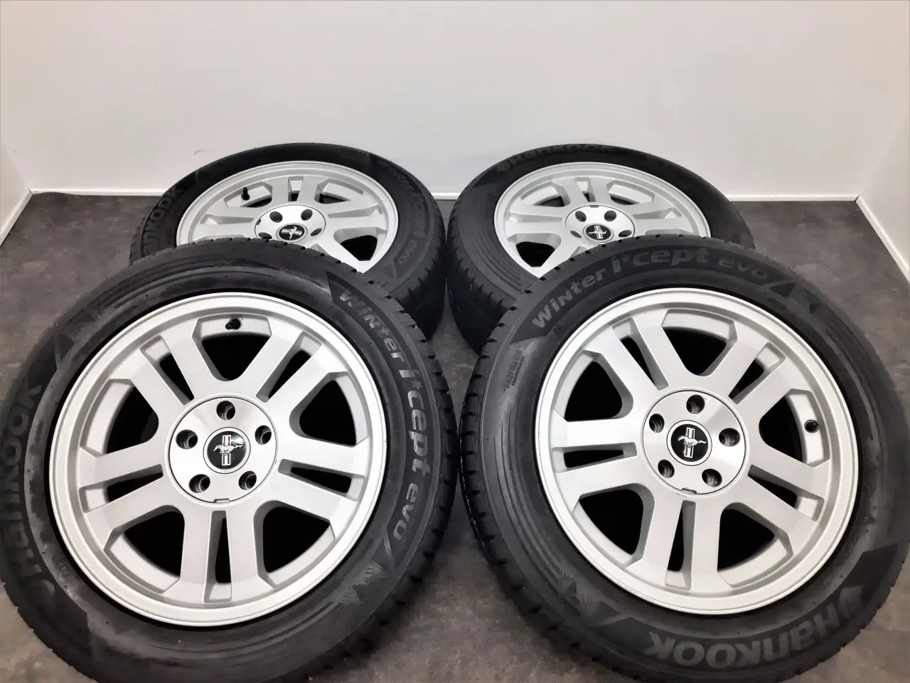 Billede 2 - 5x114,3 17" ET45 Ford Mustang GT vintersæt