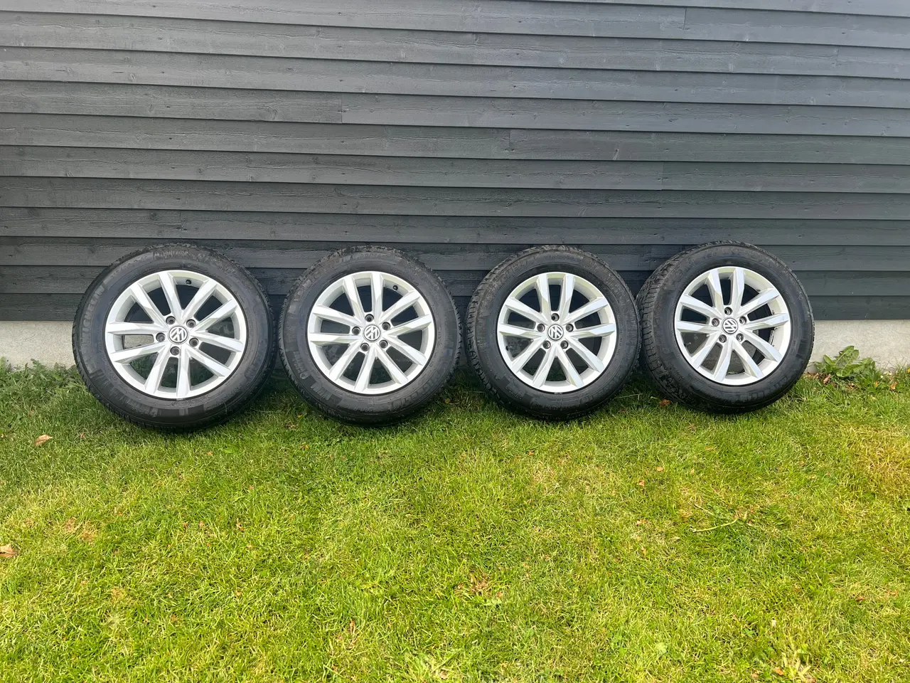 Billede 1 - Originale VW alufælge til Passat