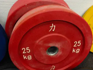 2 × 25 kg olympiske bumper plates – 50 mm vægtskiv