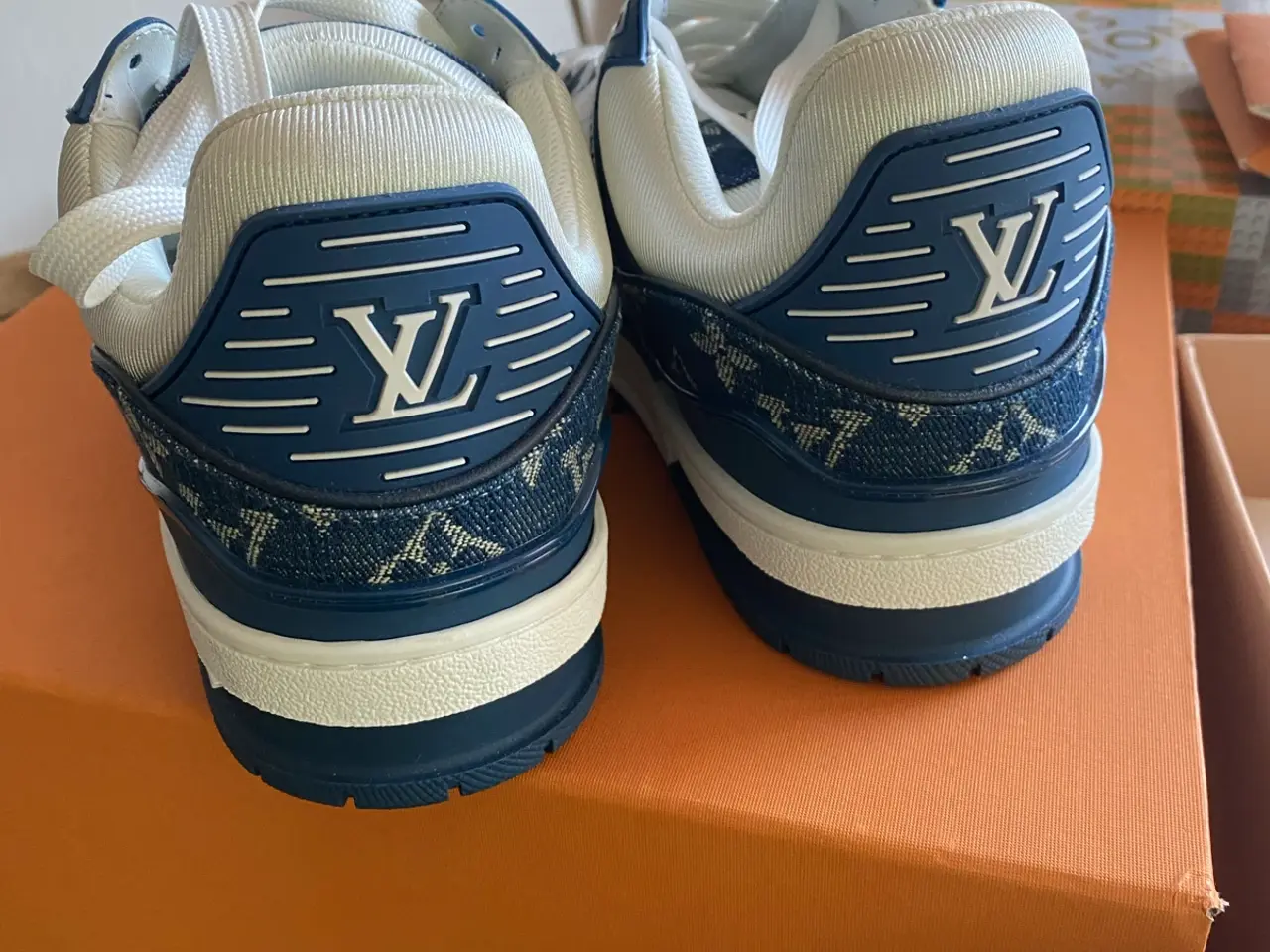 Billede 6 - Lækre Lv sneakers 
