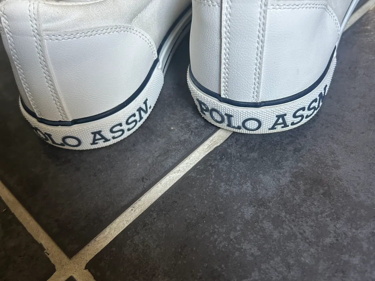 Billede 3 - Hvide Polo Ralph Lauren sneakers i str 44 