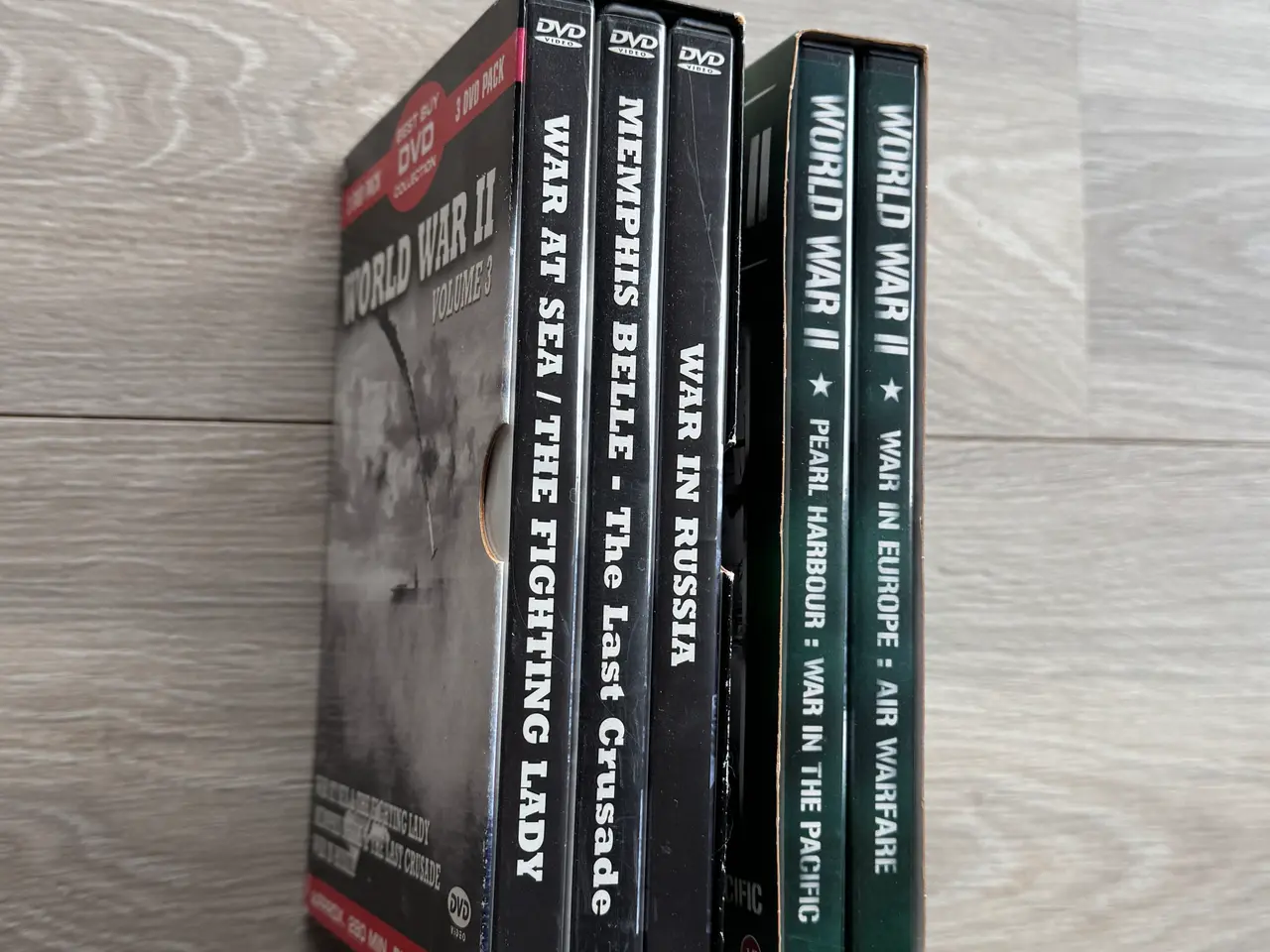 Billede 3 - WORLD WAR II - TO DVD-BOKSE